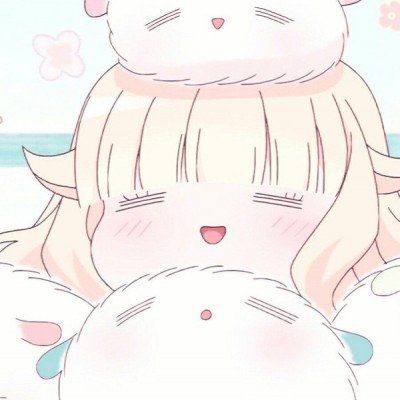 女孩在瀑布下打太极尽显侠气